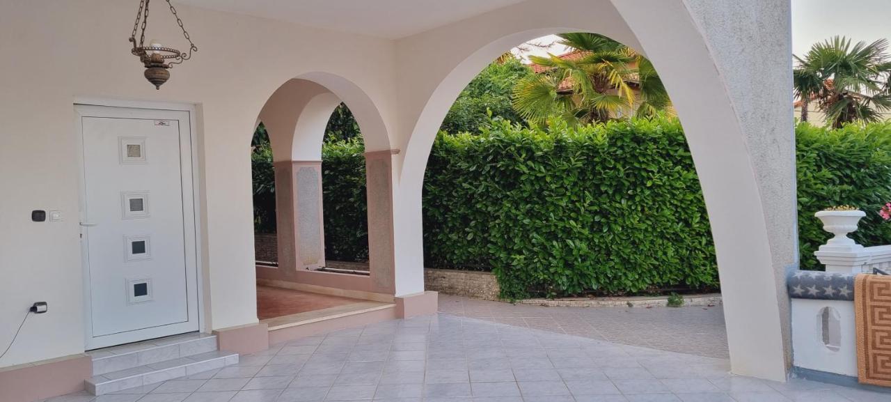 Villa Niki Rezine لوفغان المظهر الخارجي الصورة