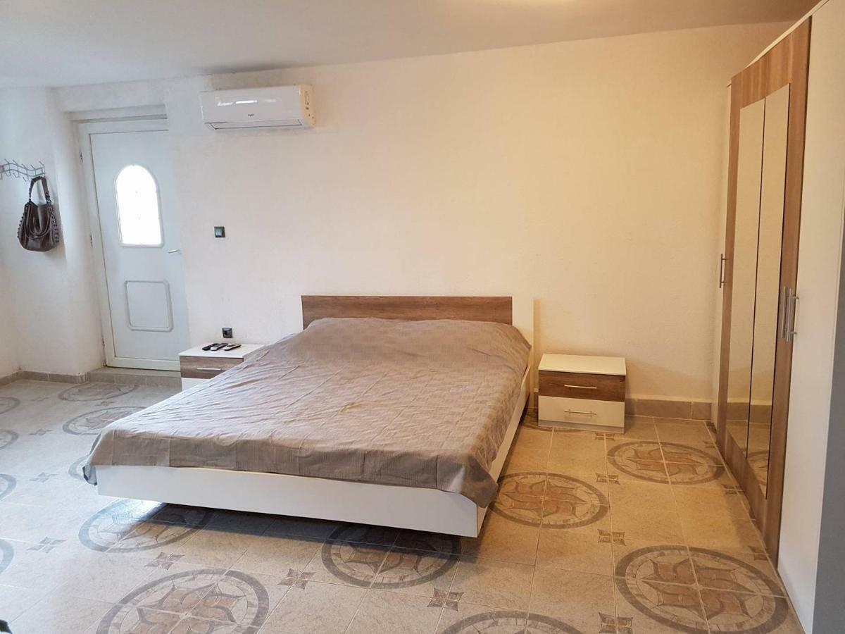 Villa Niki Rezine لوفغان المظهر الخارجي الصورة
